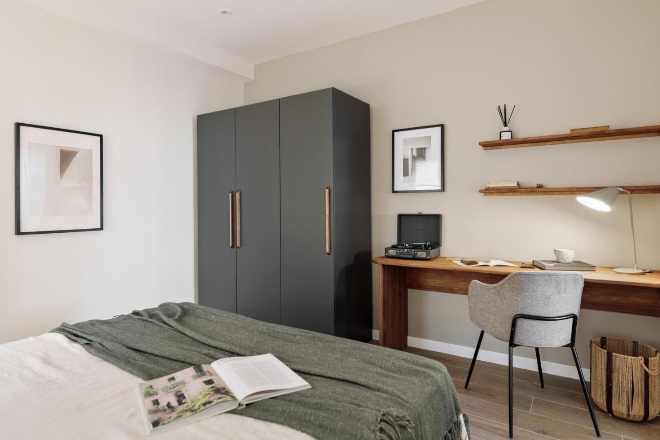 Appartement Isola - 1 Bedroom And Terrace In Eixample Dreta