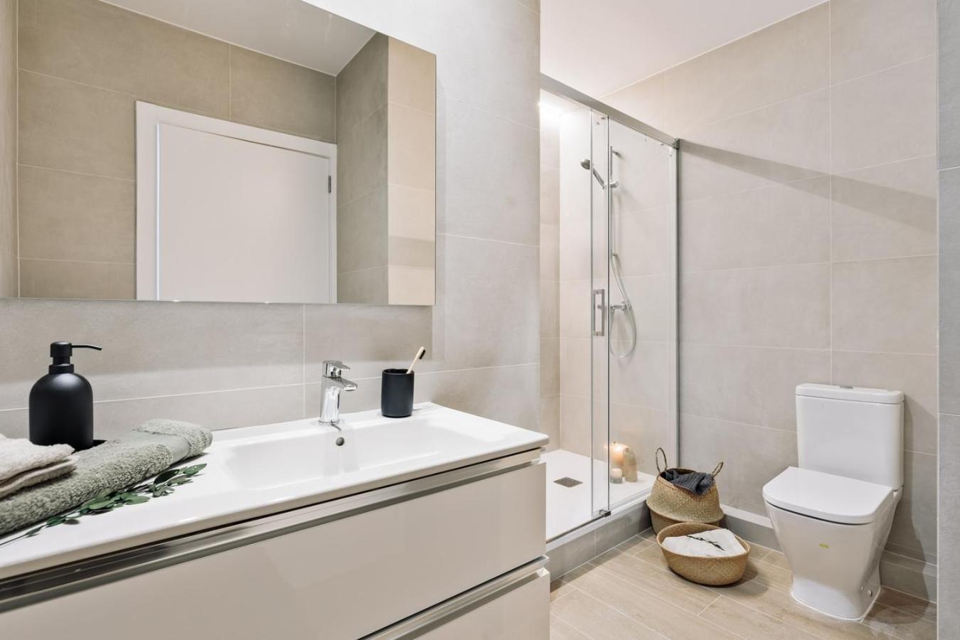 Isola - 1 Bedroom And Terrace In Eixample Dreta Barcelona